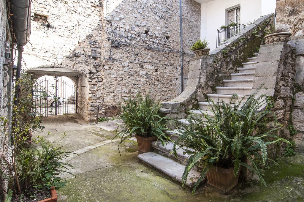B&B La Corte 丰迪 外观 照片